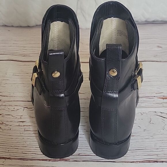 MICHAEL KORS Black Leather Ankle Boot with Goldtone Hardware Size 6.5 - Picture 7 of 10